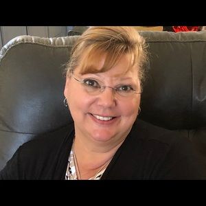 Meet your Posher, Becky